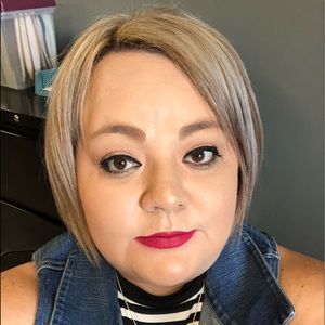 Meet your Posher, Mayra